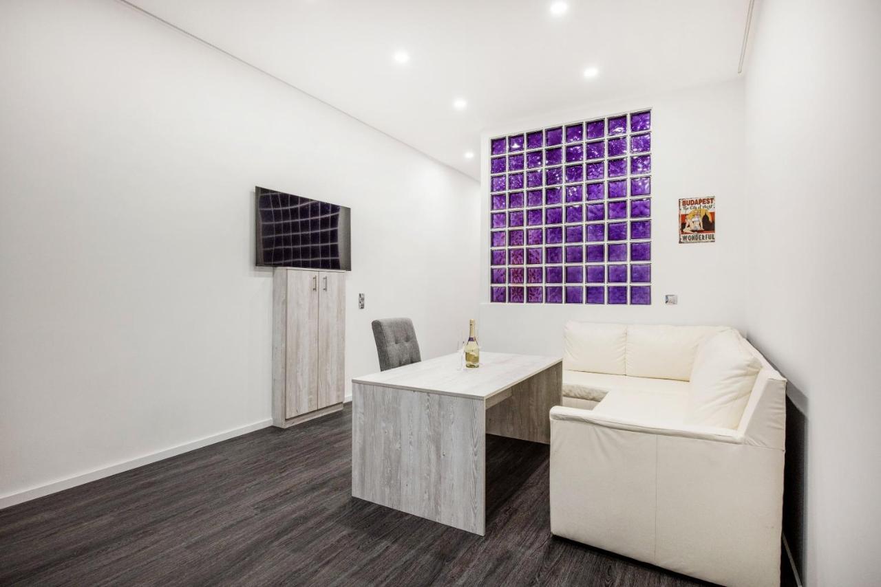 Centre Point Apartment Budapest Eksteriør billede